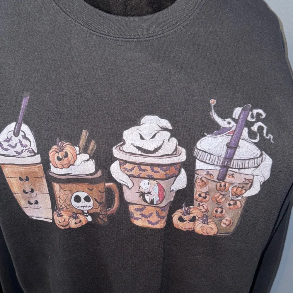 •Disney Halloween sweatshirt• - Picture 3 of 4